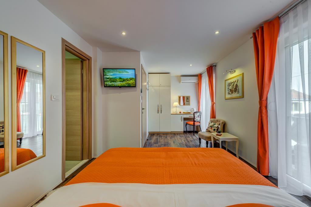 Room&Studio Apartment Just Enjoy Split Kültér fotó