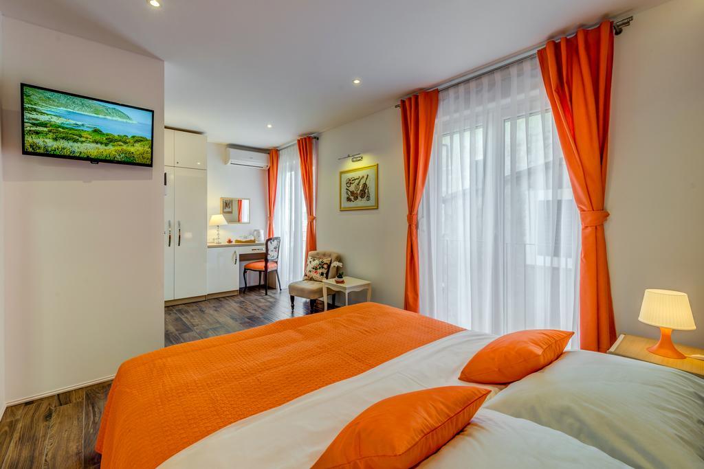 Room&Studio Apartment Just Enjoy Split Kültér fotó